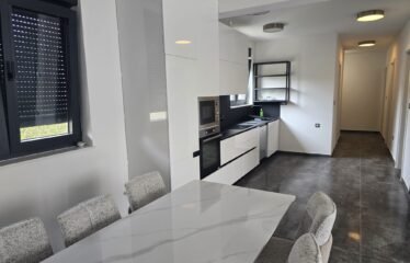 Apartman 2 (AP2) – Marka Marulića 12B – Murter