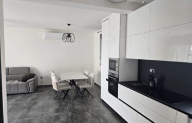 Apartman 2 (AP2) – Marka Marulića 12B – Murter